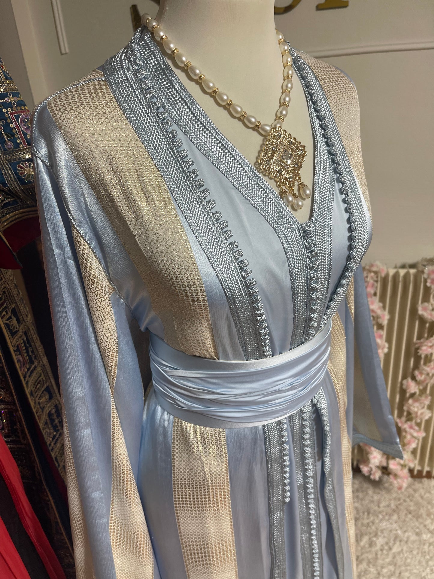 Takchita Johara Bleu