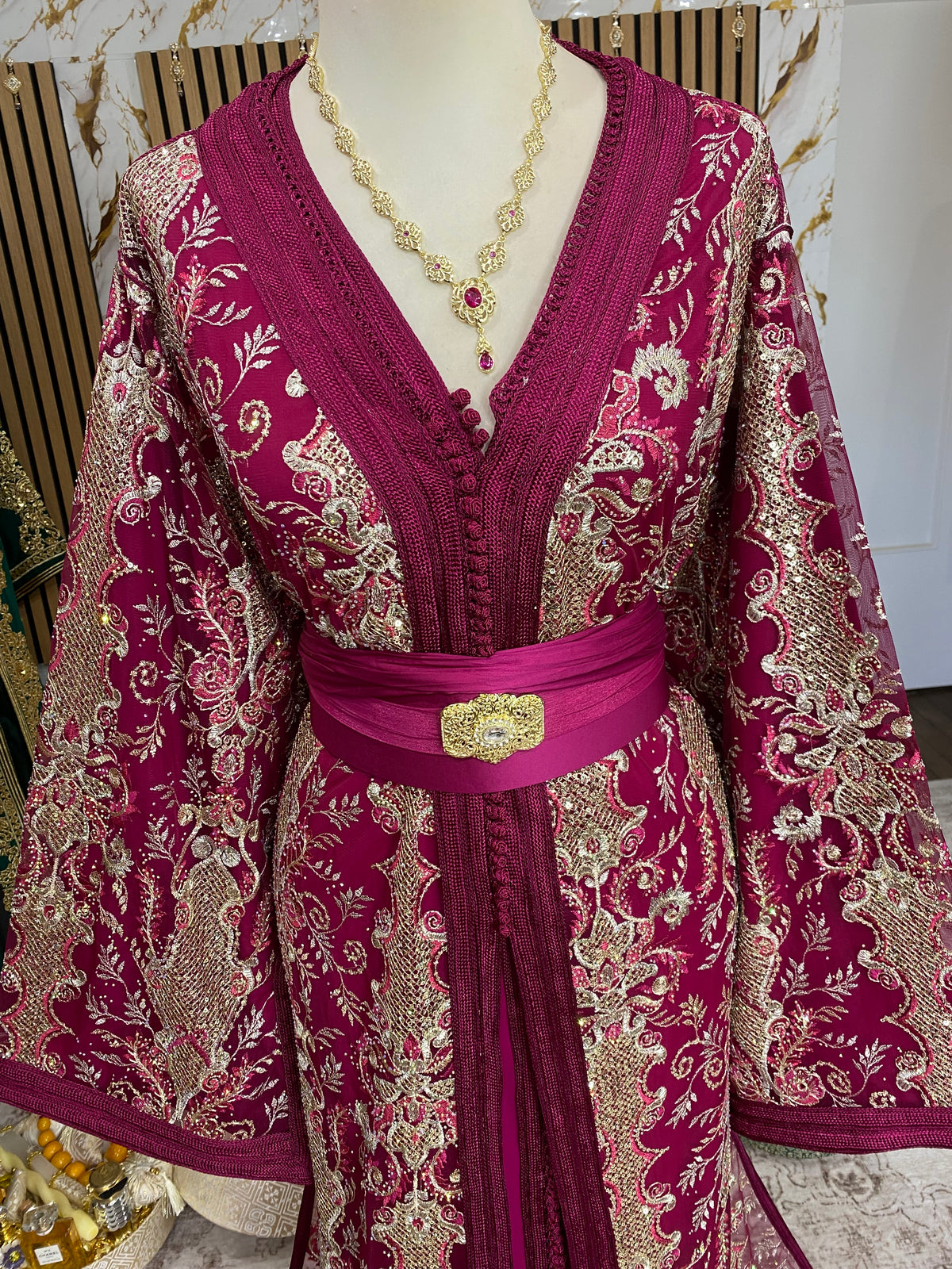 Sari violet