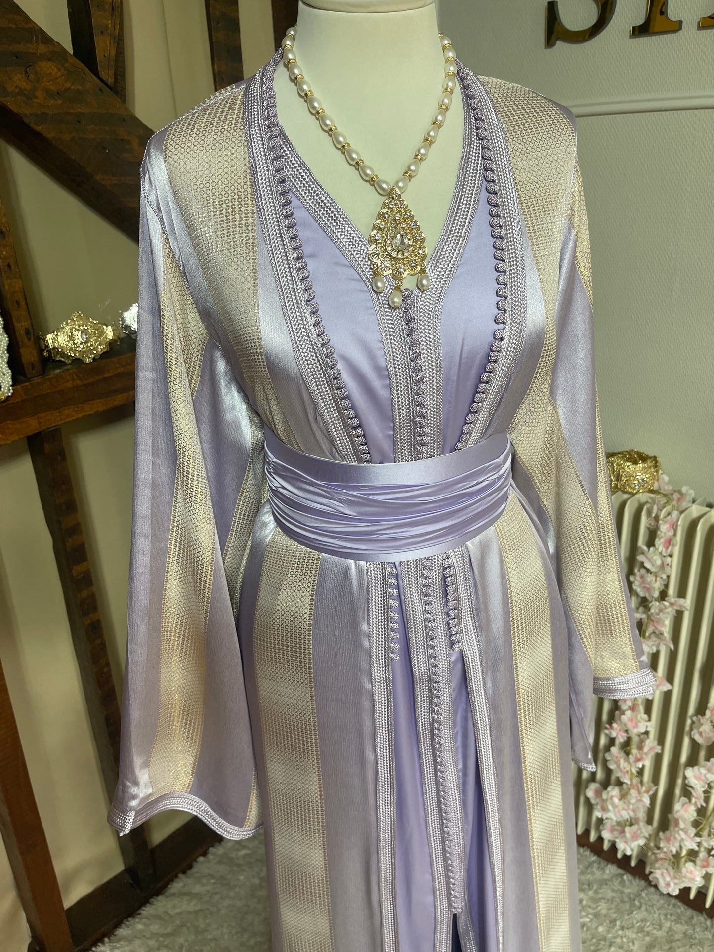 Takchita Johara Violet