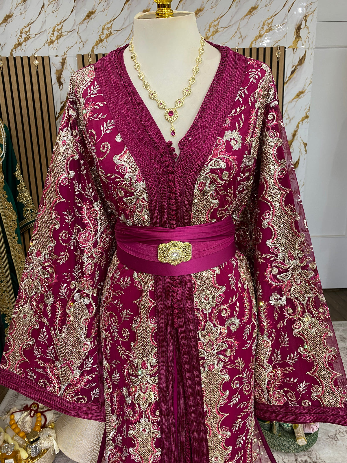 Sari violet