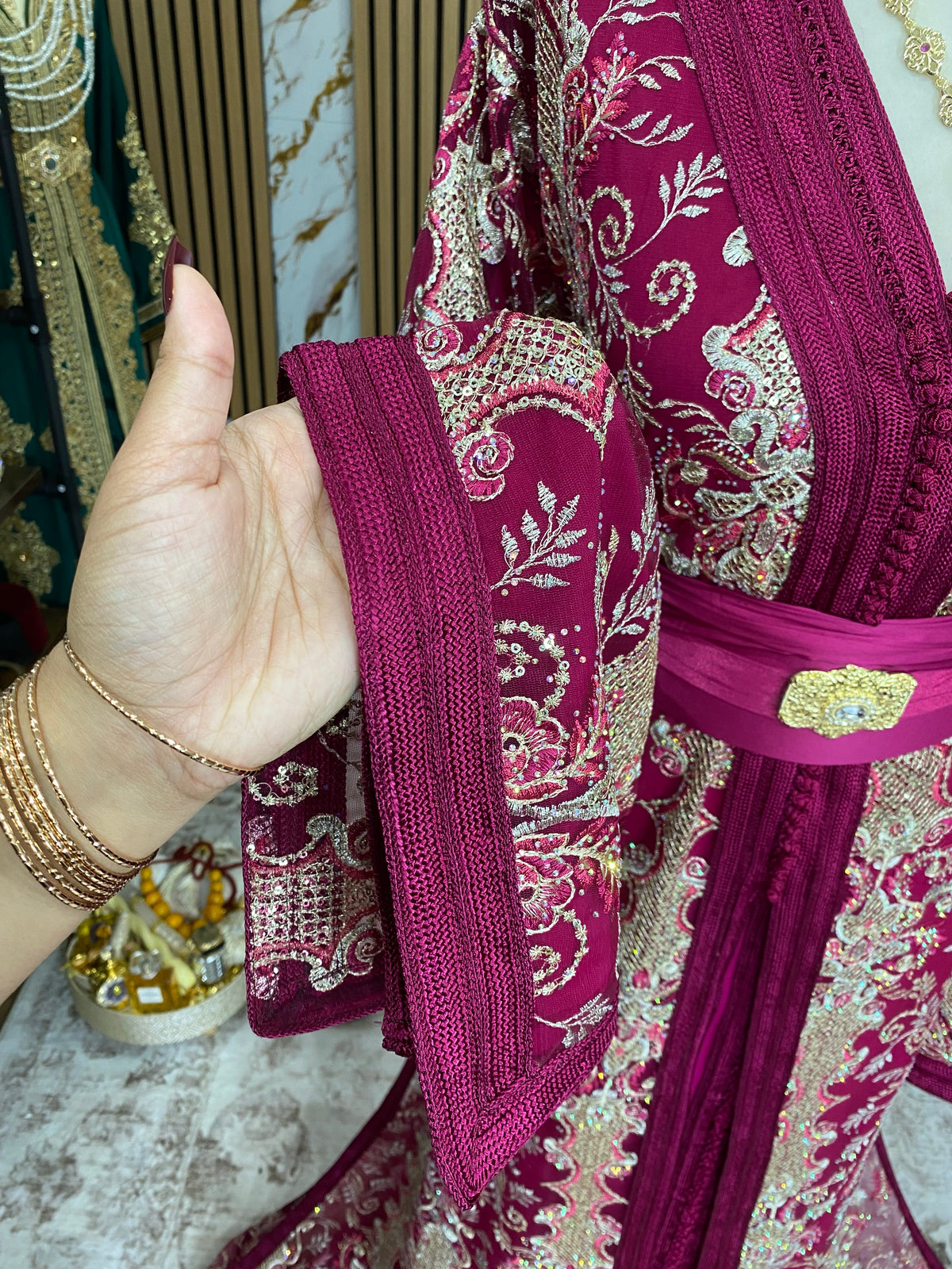 Sari violet