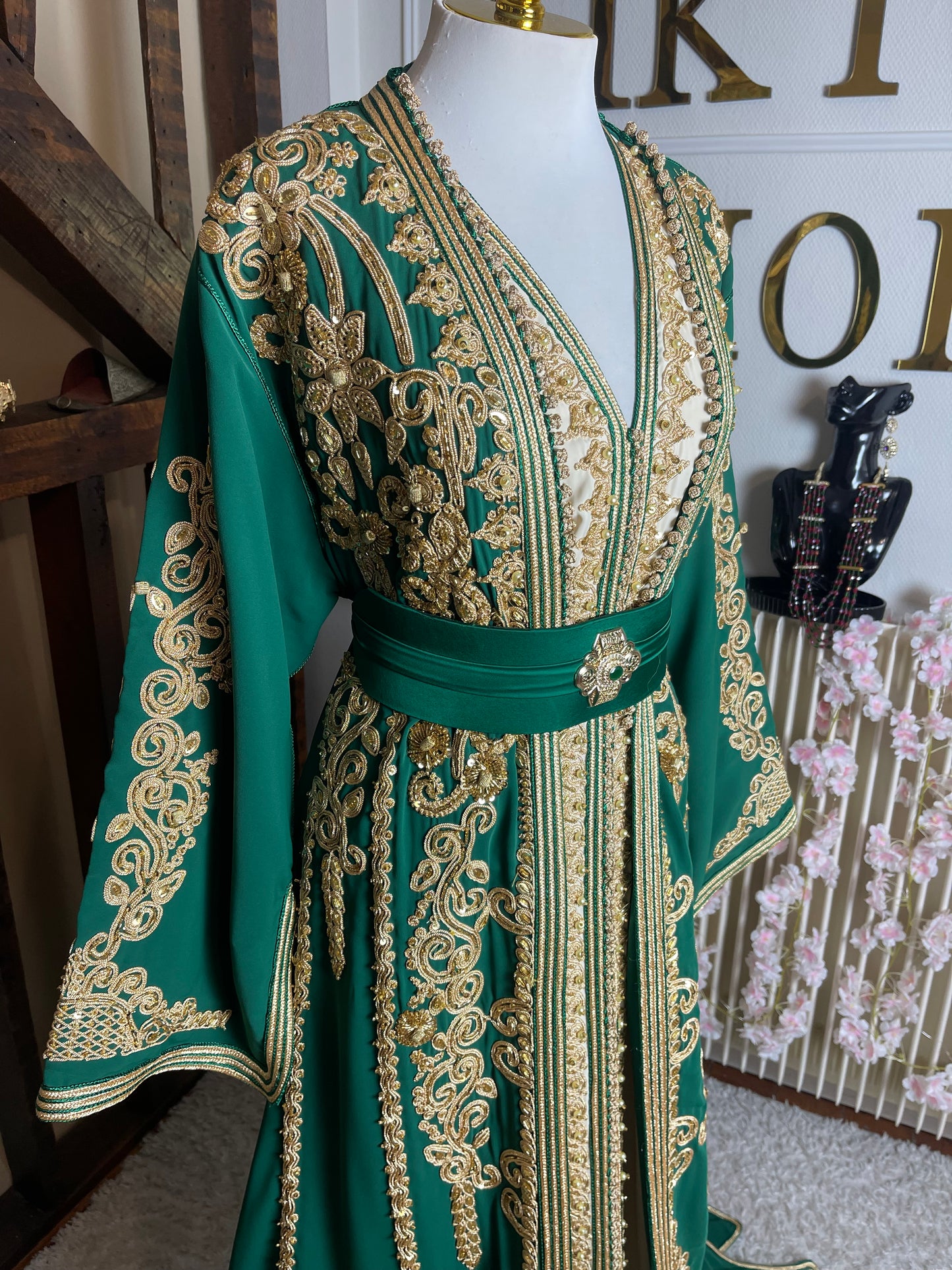 Royal Green Takchita