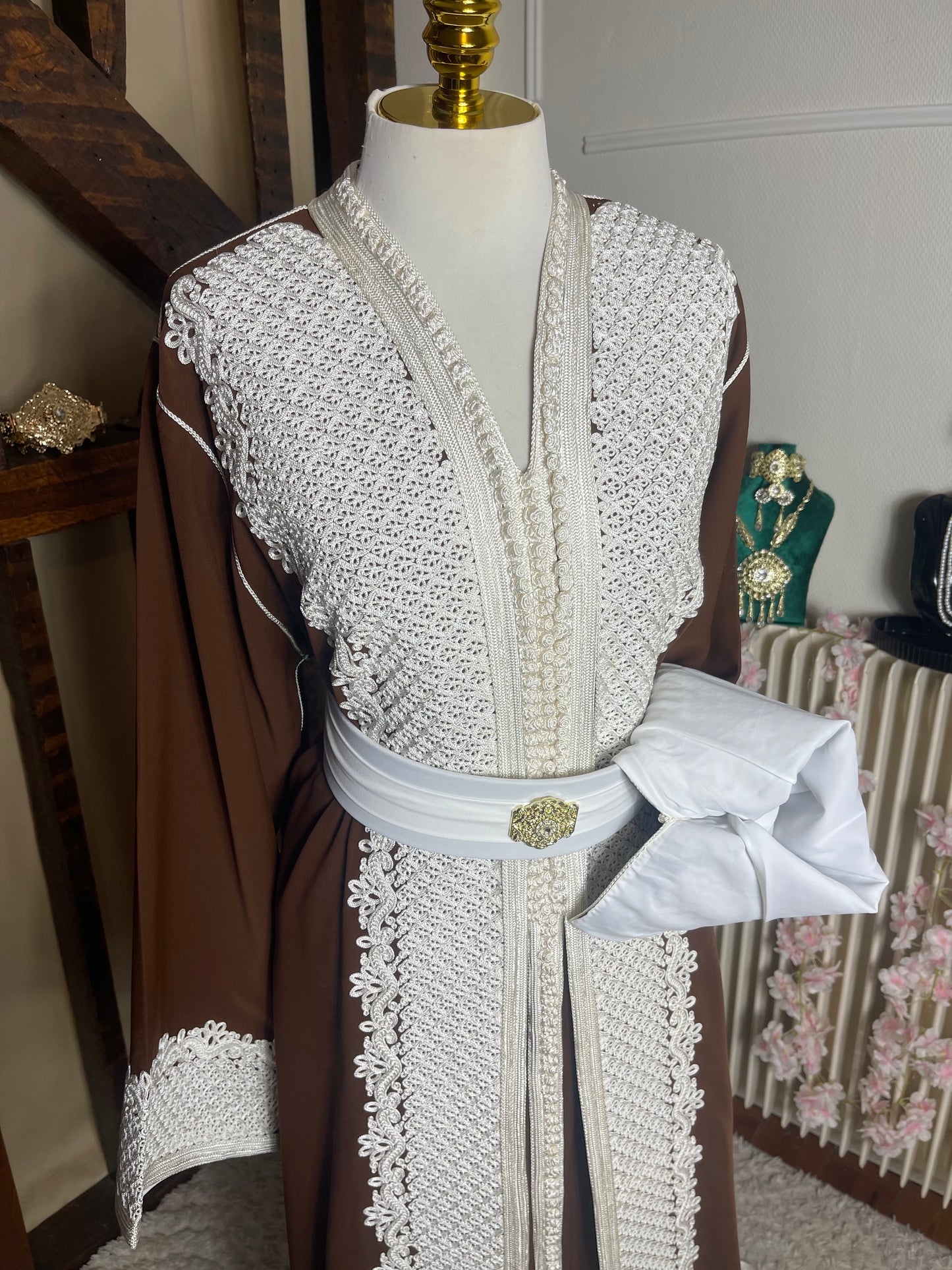 Talchita Dounia Marron Blanc