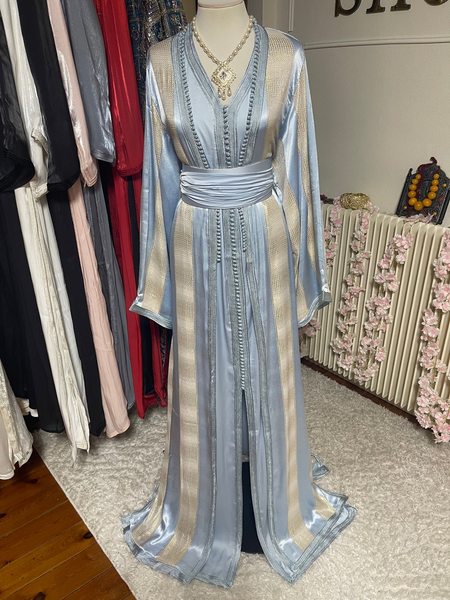 Takchita Johara Bleu